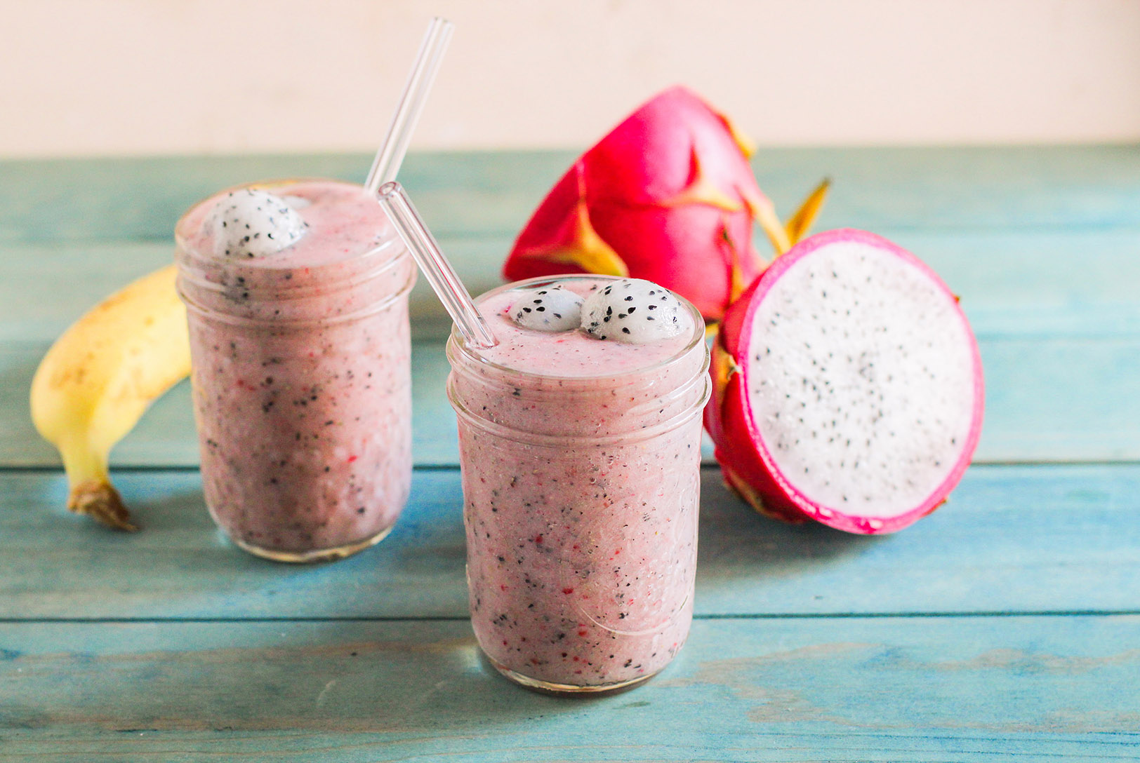 1-2-3 Tart Dragon Fruit Smoothie